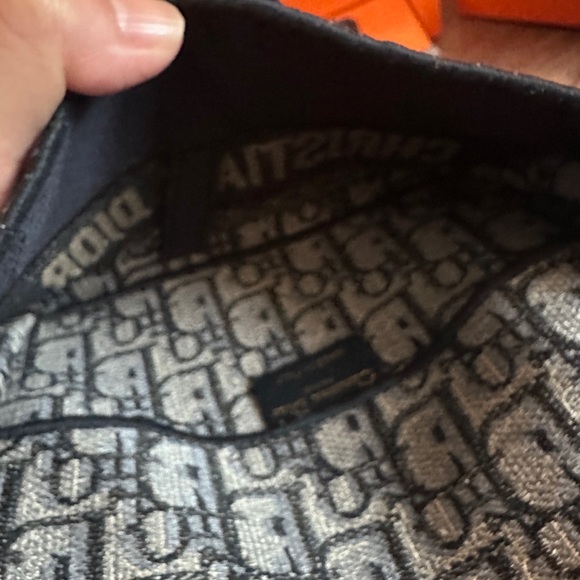 Authentic CHRISTIAN DIOR
2020 Oblique Slim Saddle Belt Pouch - Picture 9 of 16